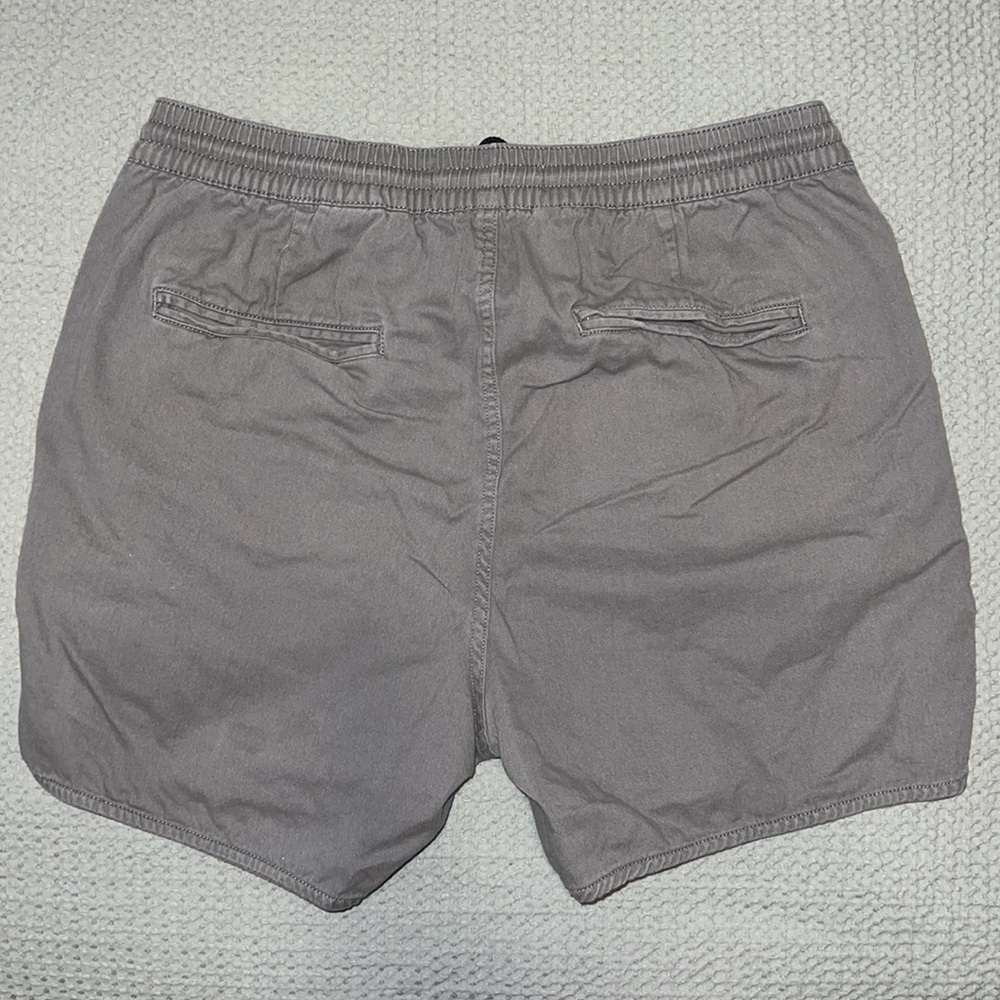 Draw string shorts - Picture 2 of 2